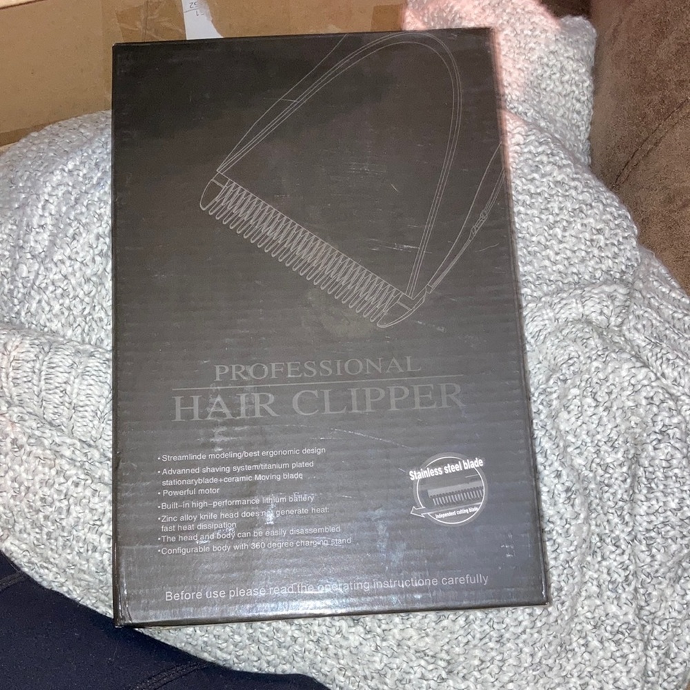 BRAND NEW men’s professional hair clippers